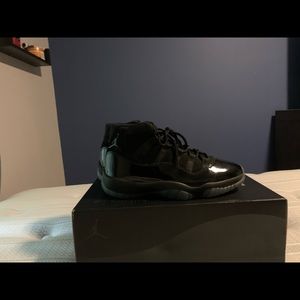 Jordan 11(Size 9.5).